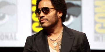 Lenny Kravitz : nouveau sex-symbol Saint Laurent