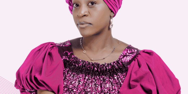 Estelle Yomba, spécialiste des TIC