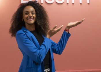 La rugby woman Anne-Cécile Ciofani s’associe à Blissim pour célébrer la beauté