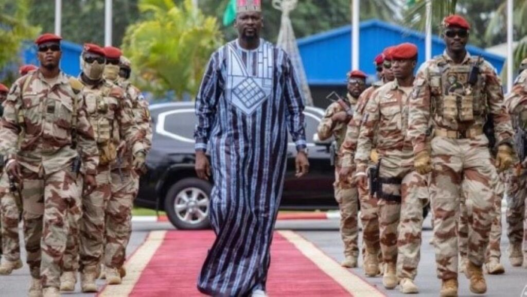 Le Président de la Guinée, Mamadi Doumbouya,