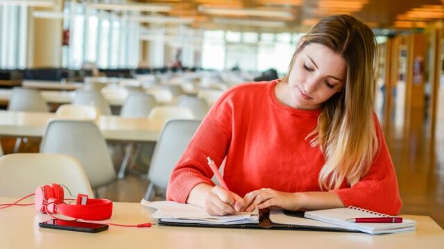 portrait-young-student-studying-university-library-education-lifestyle-concept_58466-12288