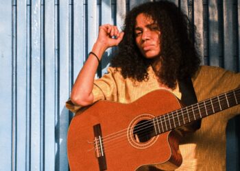 Nneka sort « Go Within »