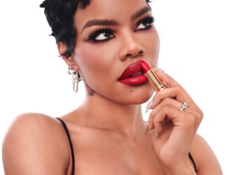 Teyana Taylor devient le nouveau visage de Super Lustrous de Revlon