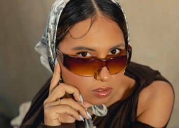 Jessy Yasmeen : grandir, doucement, vers le ciel